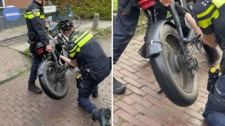 Geen rollerbank in de buurt? Agenten meten fatbike met de hand