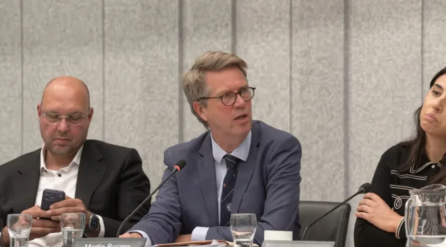 Martin Bosma haalt in fel debat over Ongehoord Nederland uit naar D66 en de NPO