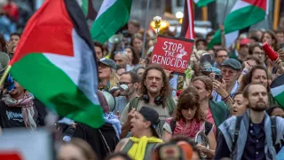 Opnieuw groot Rode Lijn-protest in Amsterdam op 8 november