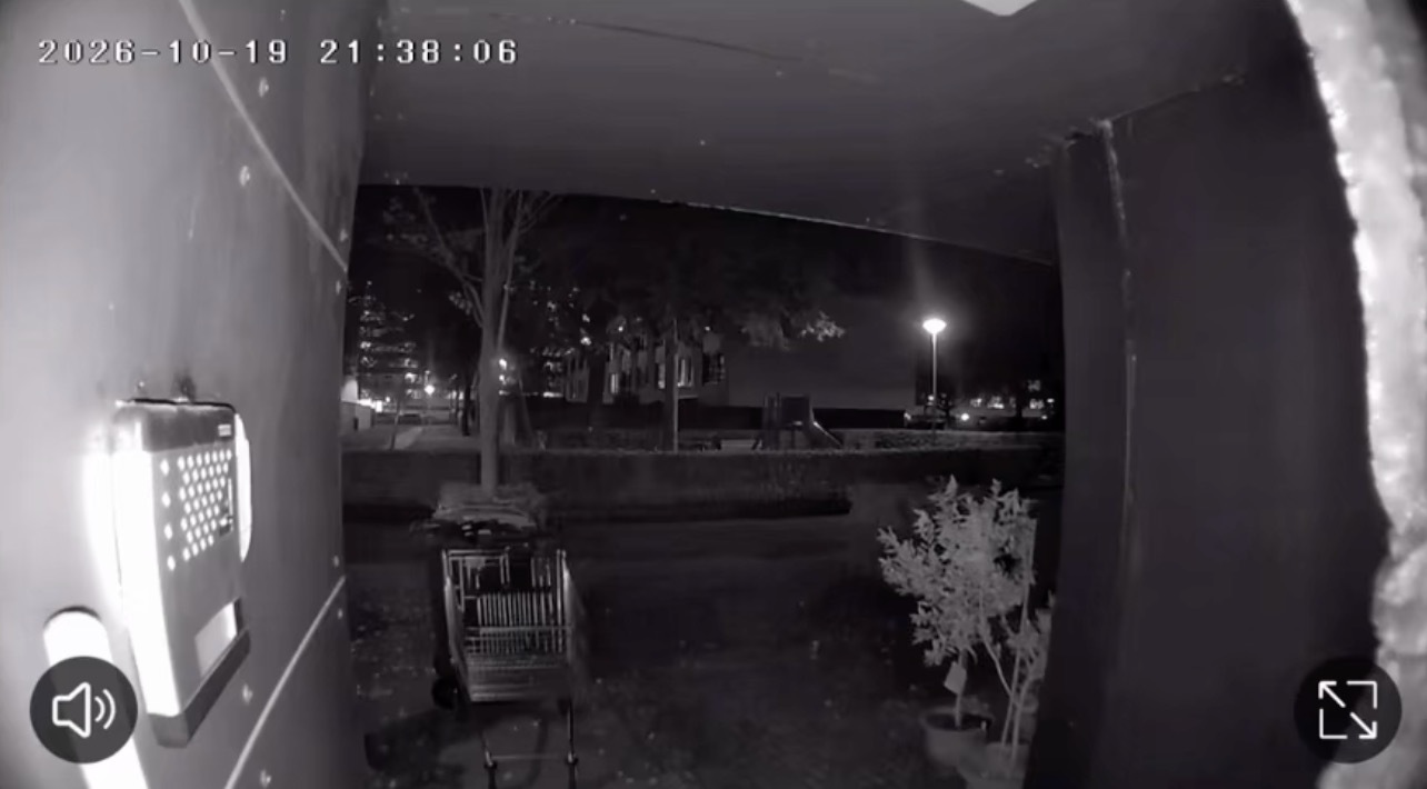 Deurbelcamera filmt explosie die voorgevel in Enschede eruit blies